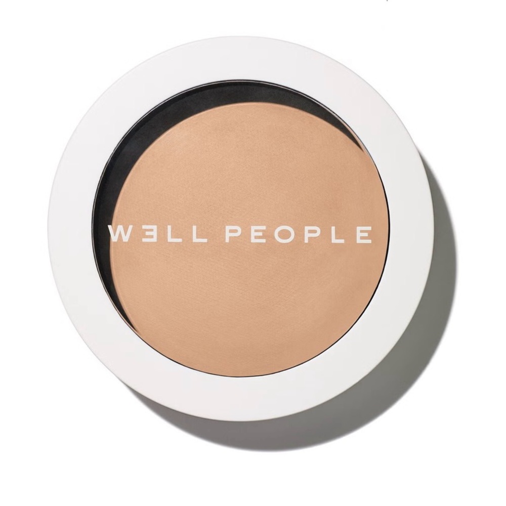 NWOT W3LL PEOPLE Bio Powder Foundation (Shade 4N)